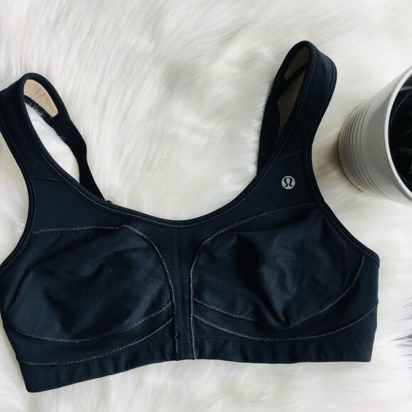 LULULEMON Black Ta Ta Tamer Adjustable Strap Sports Bra Womens Size 32 B C EUC - Picture 1 of 3